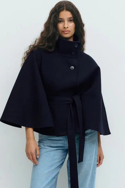 Elegante Gürtel-Cape-Jacke