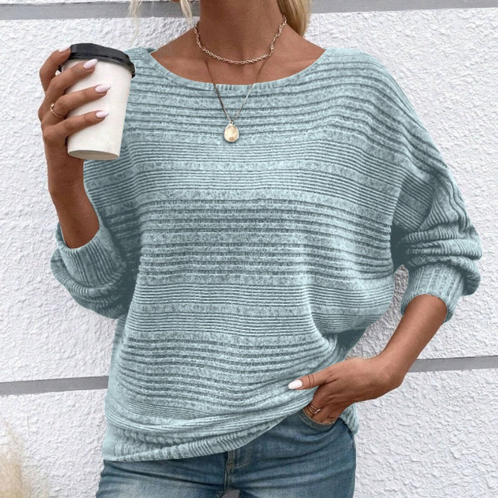 Pullover mit weicher Linienführung