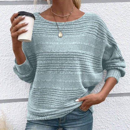 Pullover mit weicher Linienführung